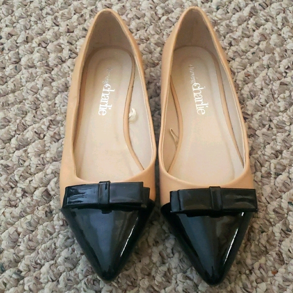 Flats - Picture 1 of 3